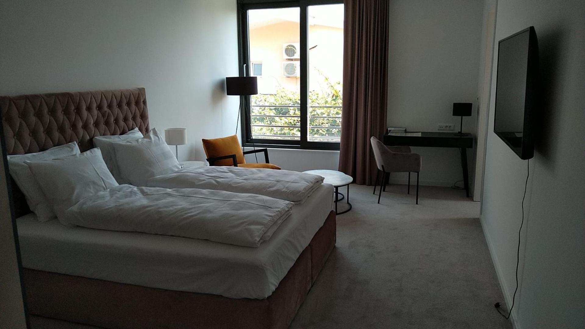 Hotel Oscar Каштела Экстерьер фото