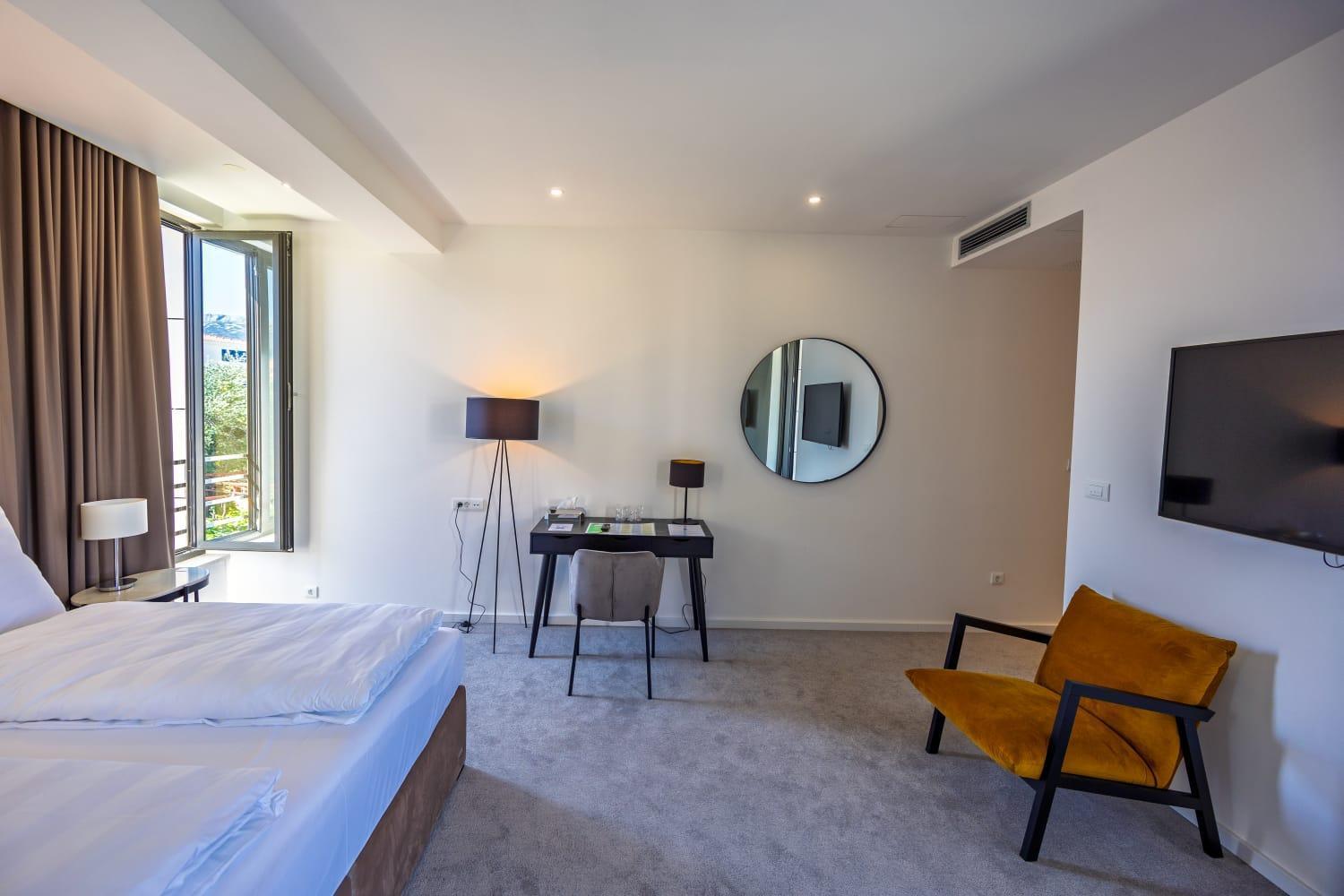 Hotel Oscar Каштела Экстерьер фото